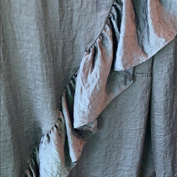 Top - Picture 2 of 3